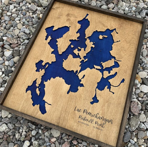 Wood cut map with blue background and natural wood top